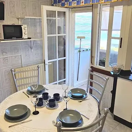 A Pie De Playa * Aldán